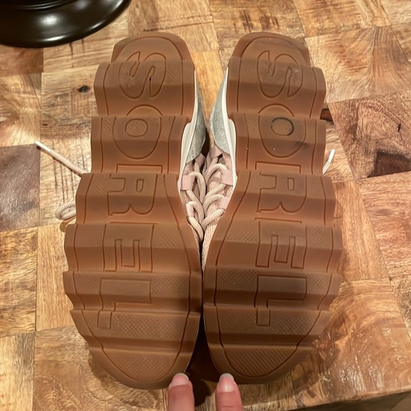 Sorel Women’s Shoes - Light pink with gray on the back. - Picture 3 of 5